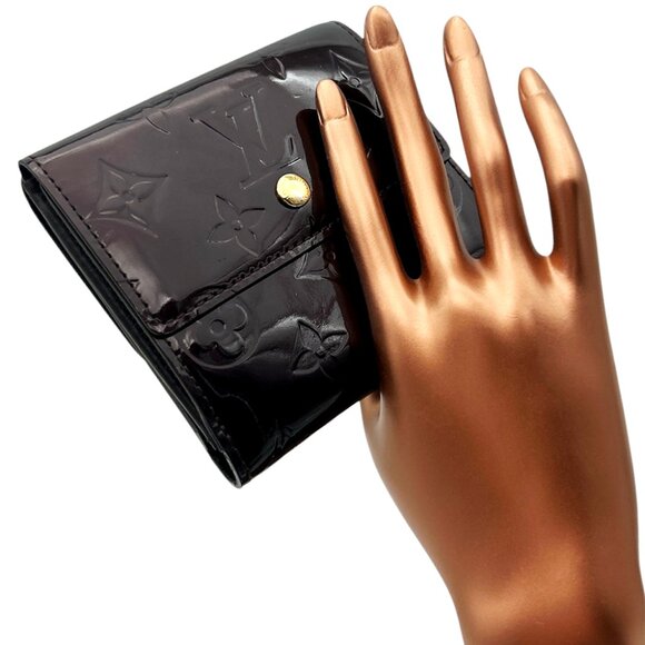 Louis Vuitton Elise Monogram Vernis Patent Leather Wallet - Picture 2 of 13